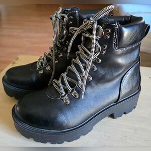 Sz 8 Women's Soda Lace-Up Platform Moto Lug Black Boots